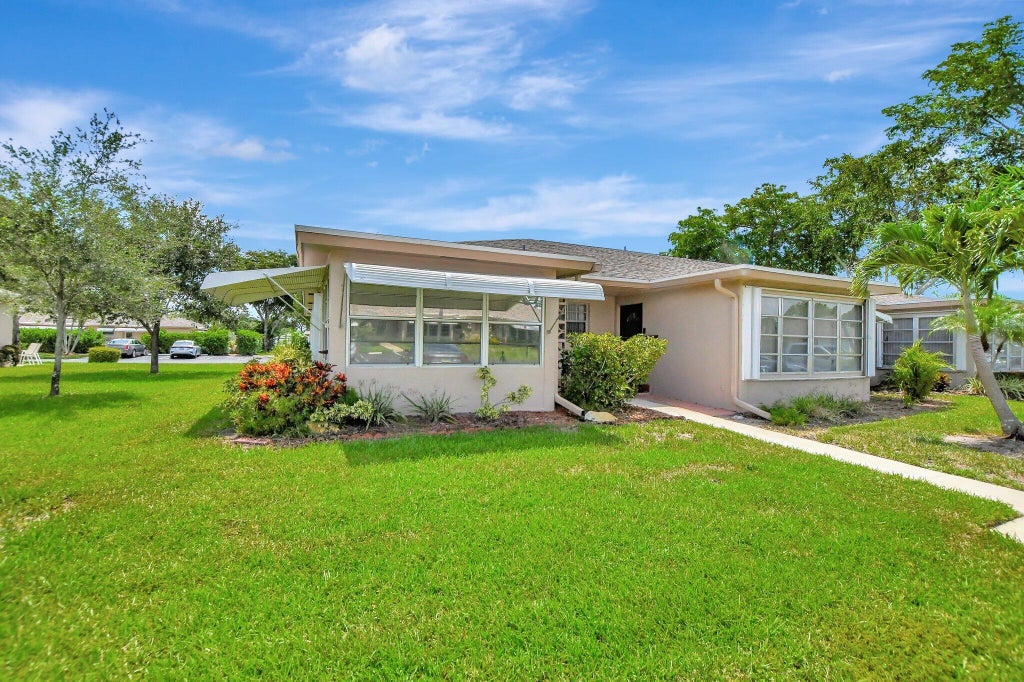 Photo of 1285 High Point Place N #A, Delray Beach, FL 33445 (MLS # R10999932)