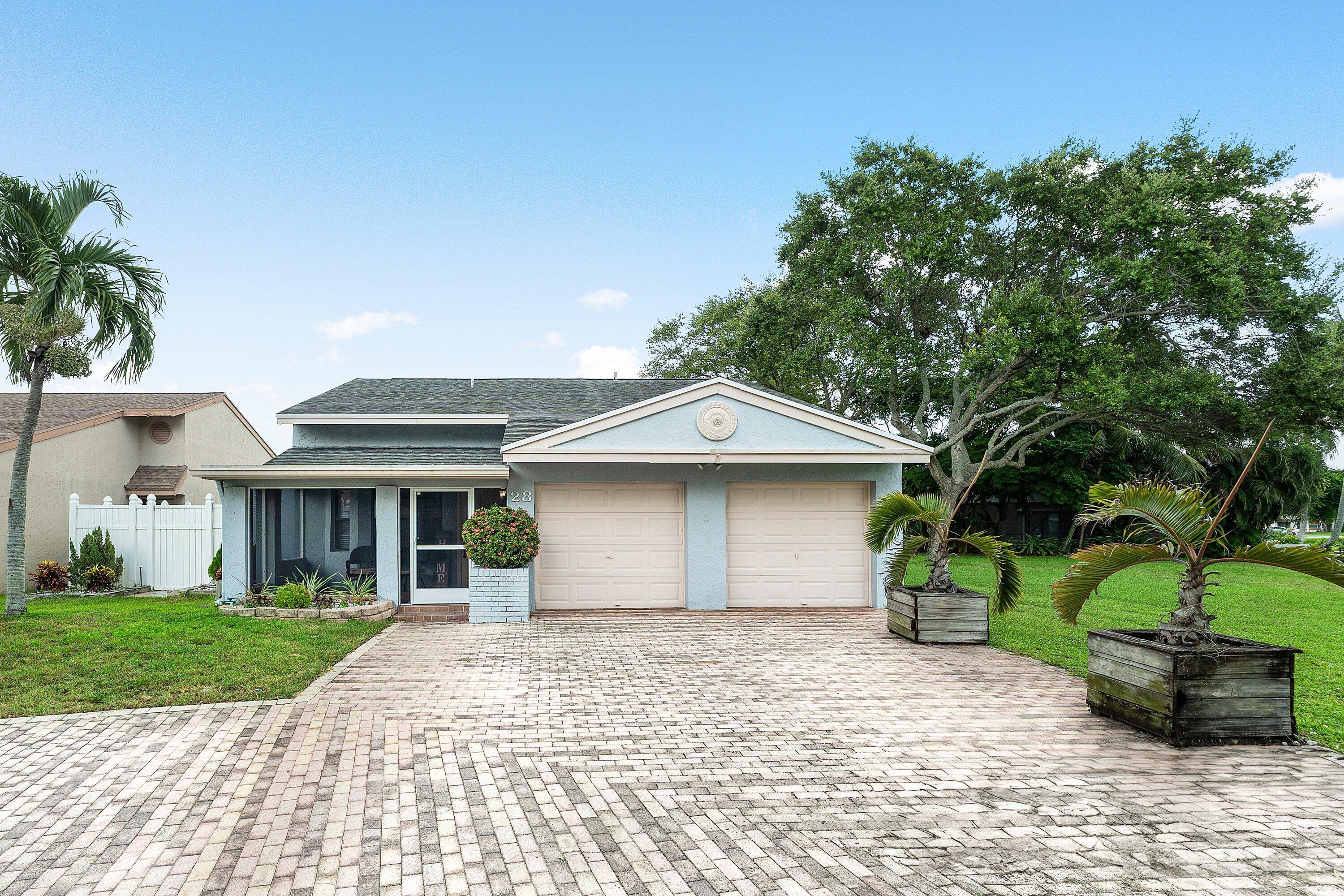 28 Paxford Lane, Boynton Beach FL 33426