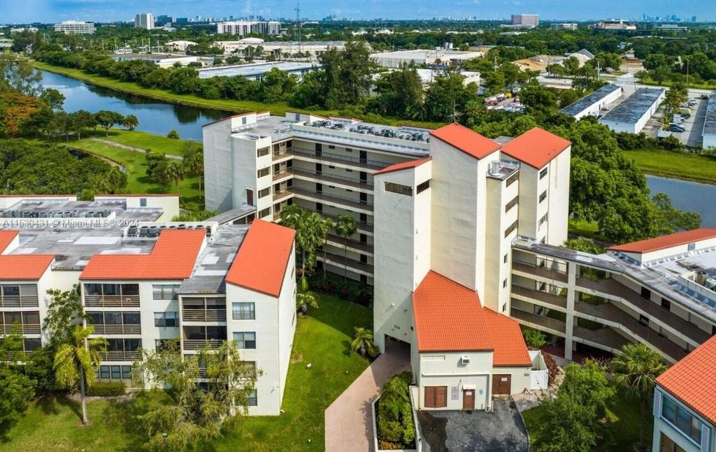 Photo of 2314 S Cypress Bend Drive #Unit 313, Pompano Beach, FL 33069 (MLS # B26019289)