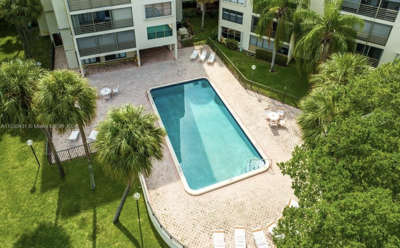 CYPRESS BEND I-B AND I-C CONDO - Residential