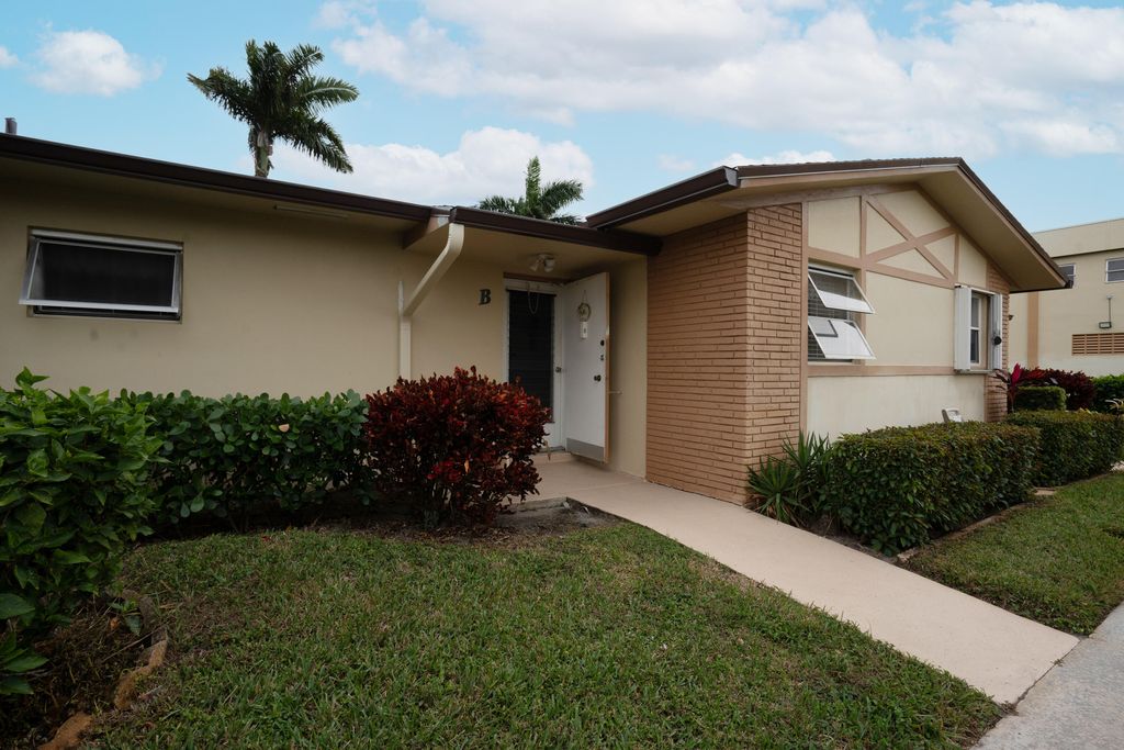 Photo of 2822 Crosley Drive W #B, West Palm Beach, FL 33415 (MLS # R11129773)