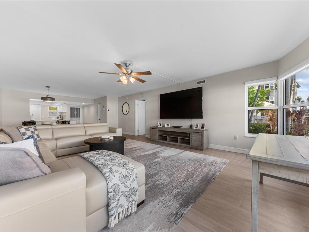 HERITAGE LANDINGS CONDO - Residential
