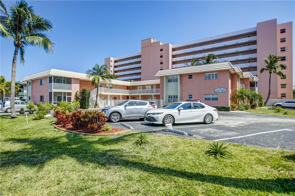 Bon Bini Condominium - Residential