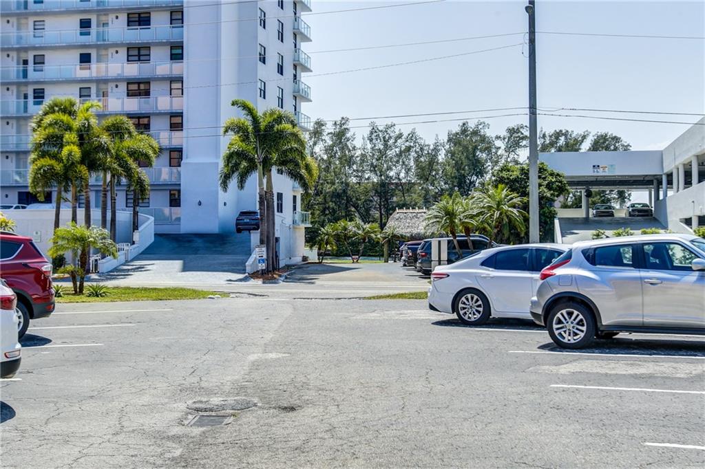Bon Bini Condominium - Residential