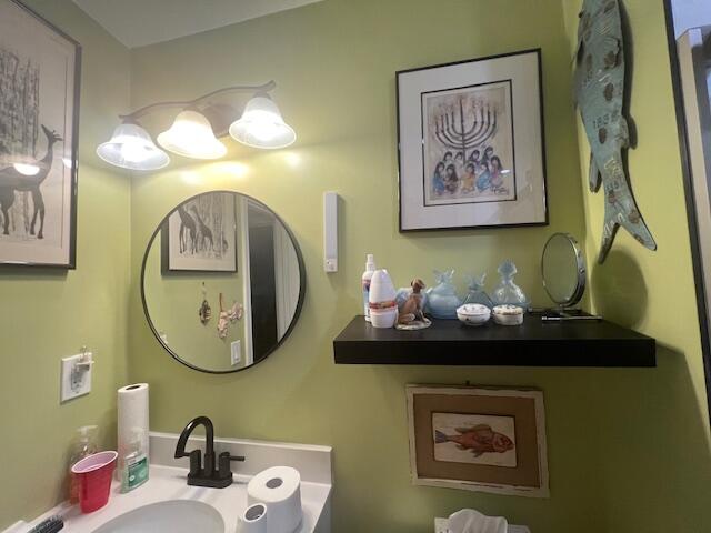 LIMETREE CONDO - Residential