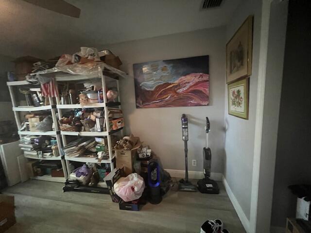 LIMETREE CONDO - Residential