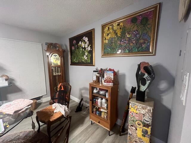 LIMETREE CONDO - Residential