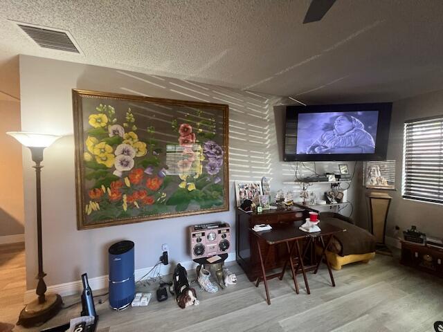 LIMETREE CONDO - Residential