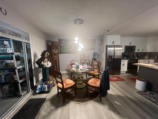 LIMETREE CONDO - Residential