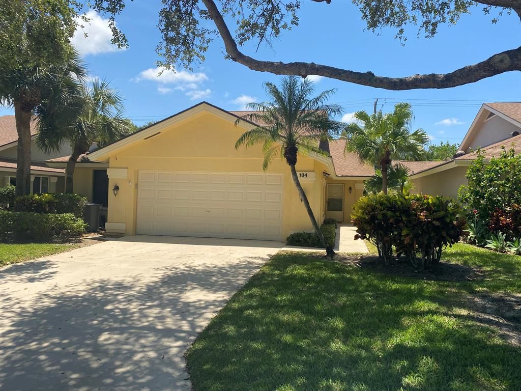 Photo of 134 Ocean Pines Terrace, Jupiter, FL 33477 (MLS # R10719230)