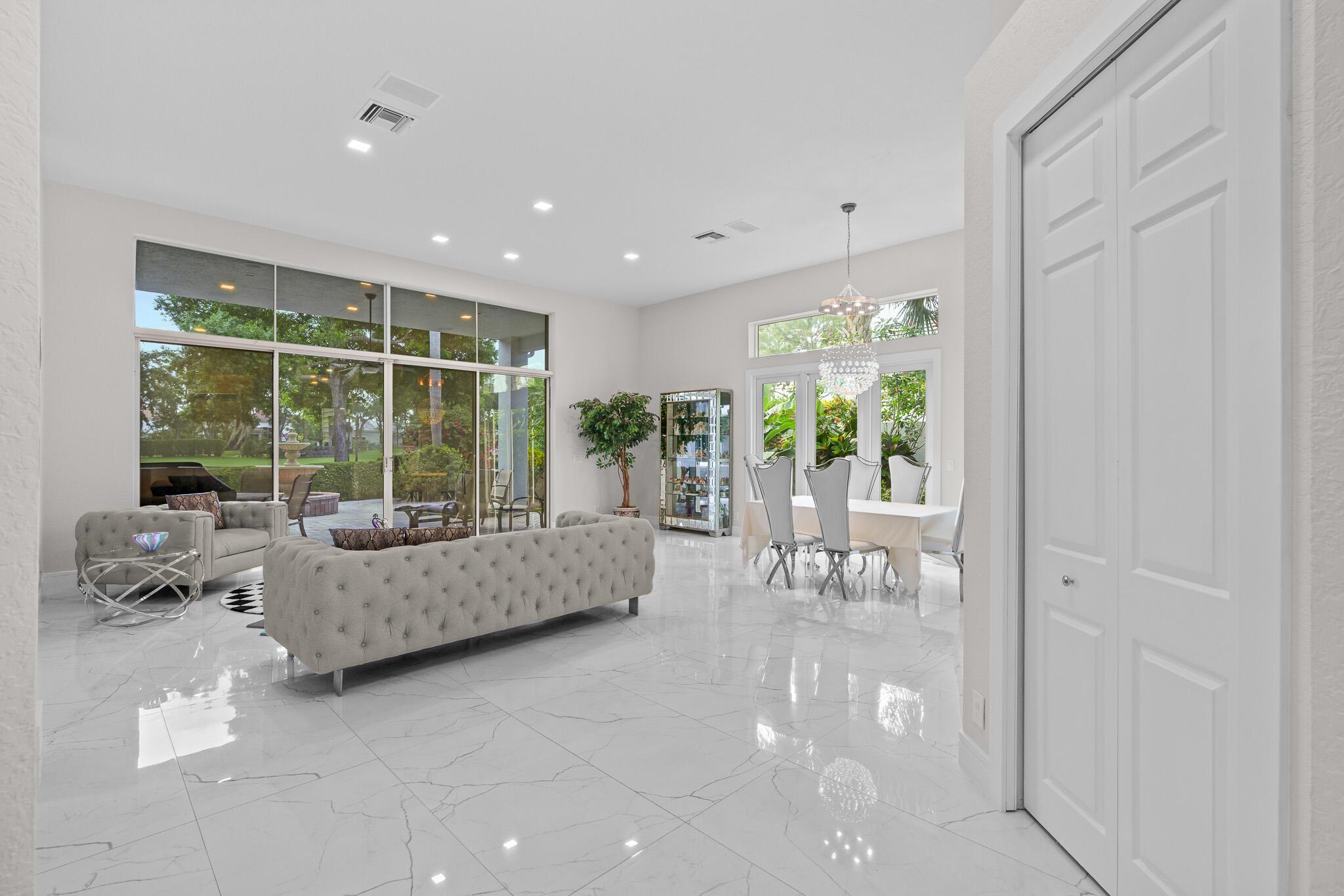 16112 Villa Vizcaya Place