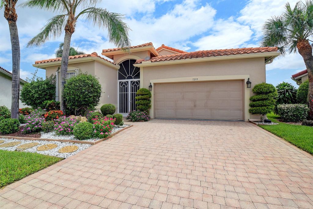 Photo of 7259 Toscane Court, Boynton Beach, FL 33437 (MLS # R10896299)