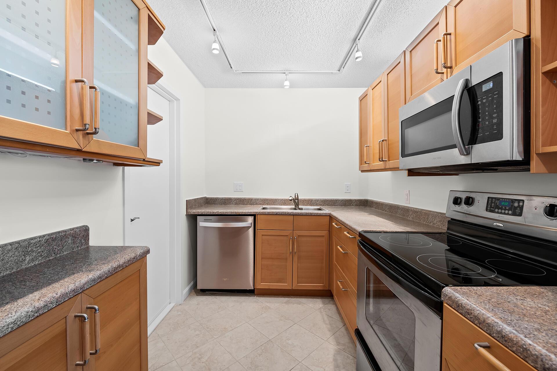 INTRACOASTAL TOWER - Residential Lease