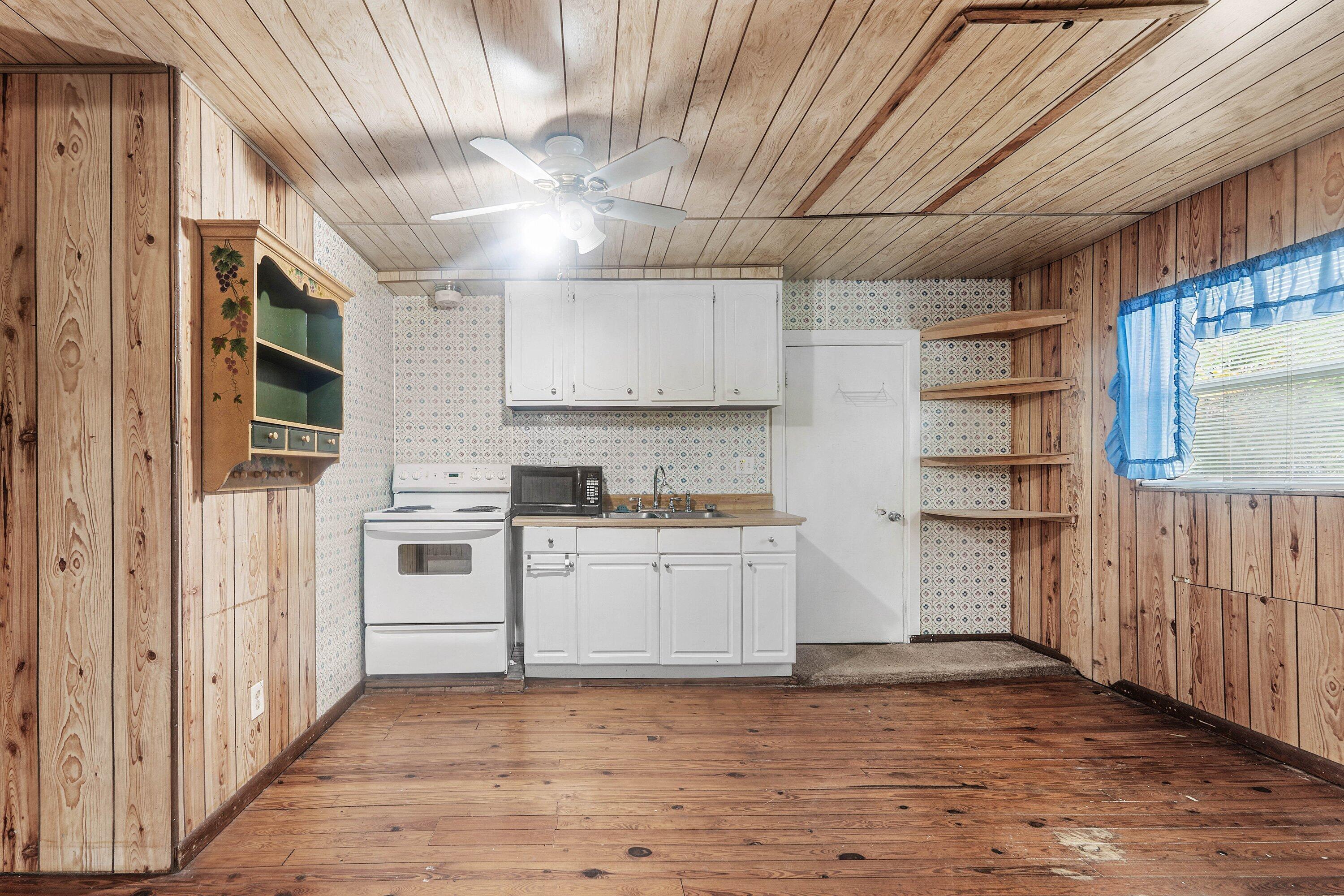 4329 Whispering Pines Road