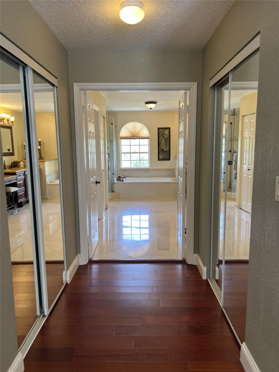 Grove Place 157-10 B - Residential