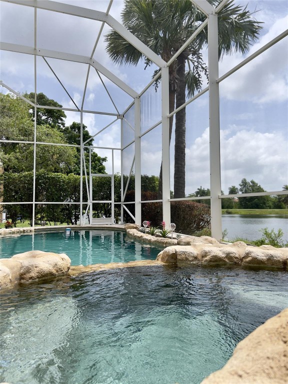 Grove Place 157-10 B - Residential