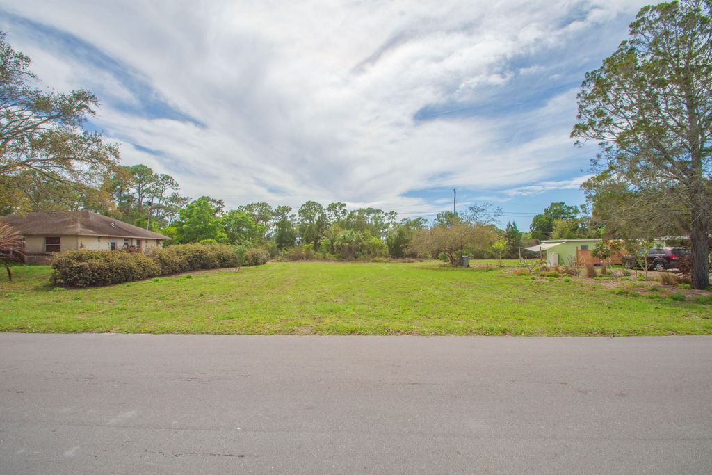 Photo of 8065 126th Street, Sebastian, FL 32958 (MLS # B26004173)