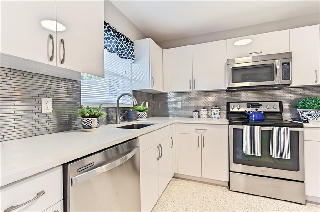 CORAL RIDGE - Residential Lease