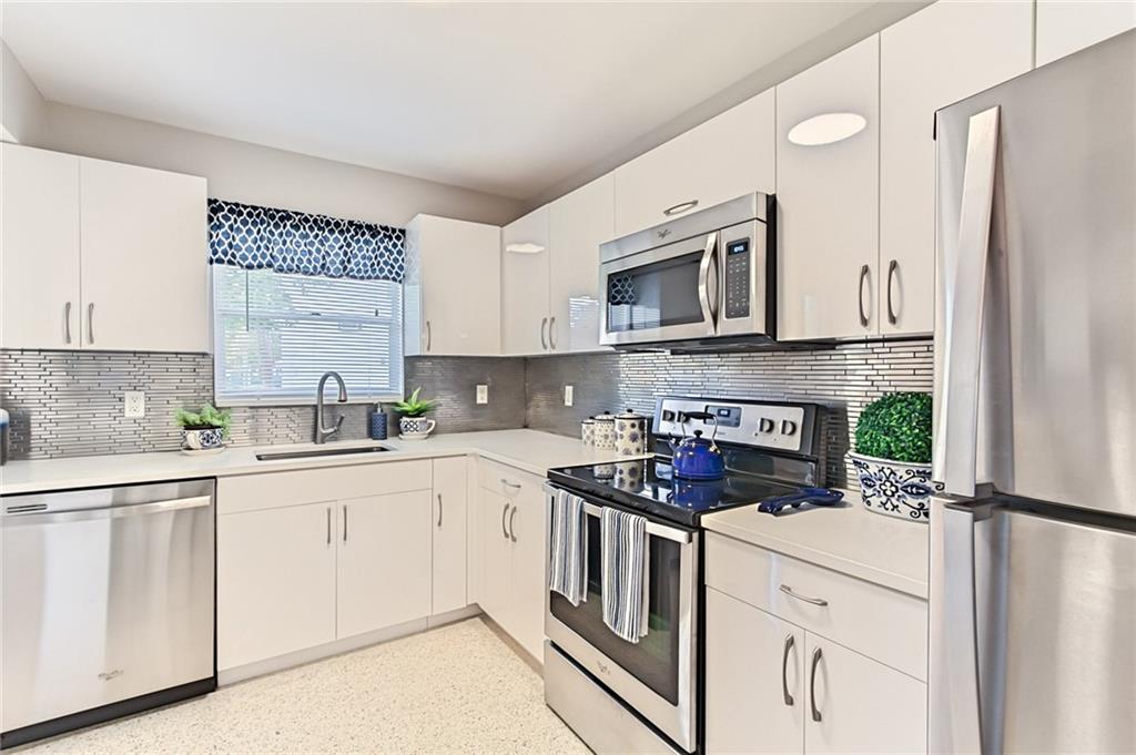 CORAL RIDGE - Residential Lease