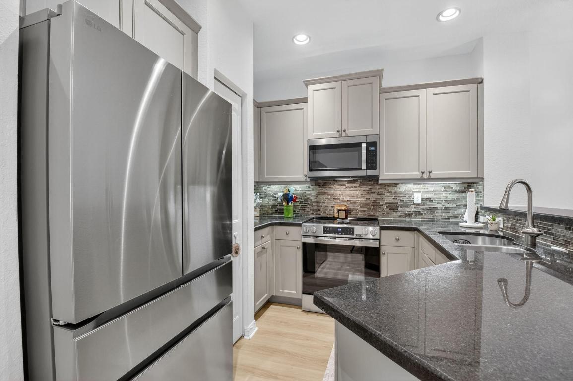 GULFSTREAM VILLAS AT HERITAGE LANDINGS - Residential