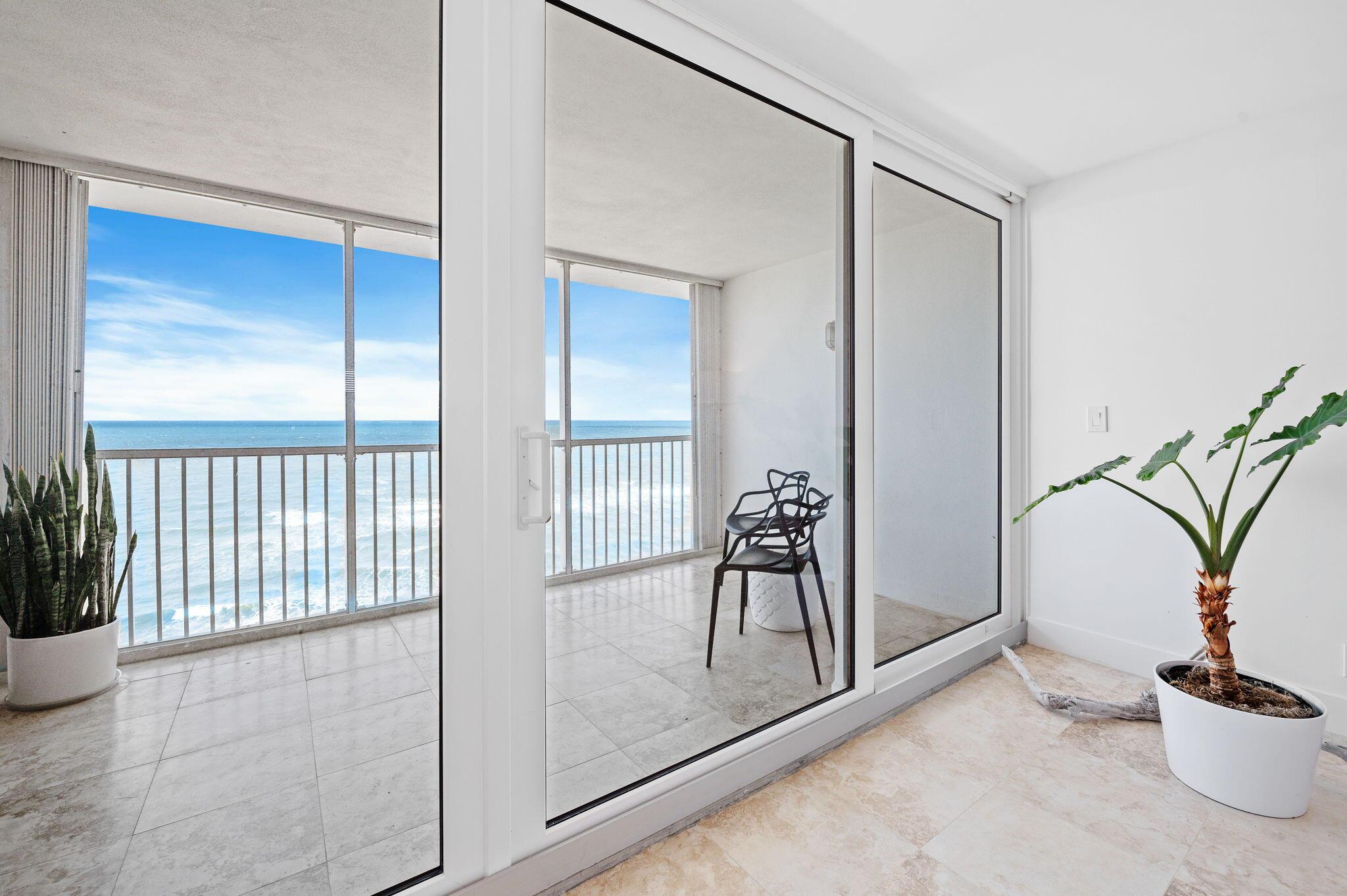 840 Ocean Drive 1105