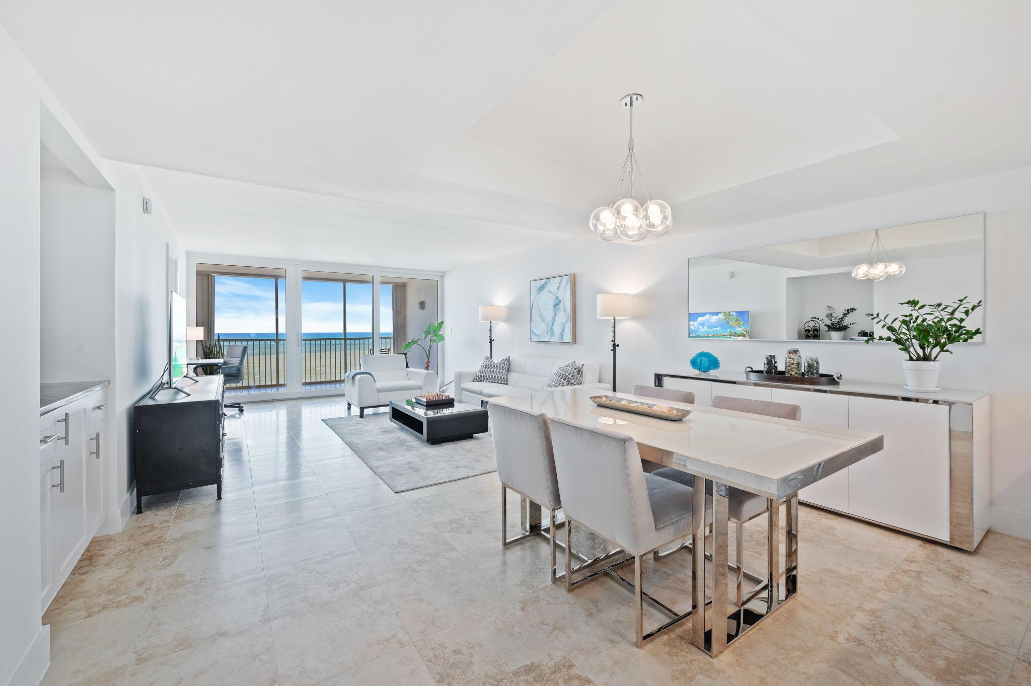 840 Ocean Drive 1105
