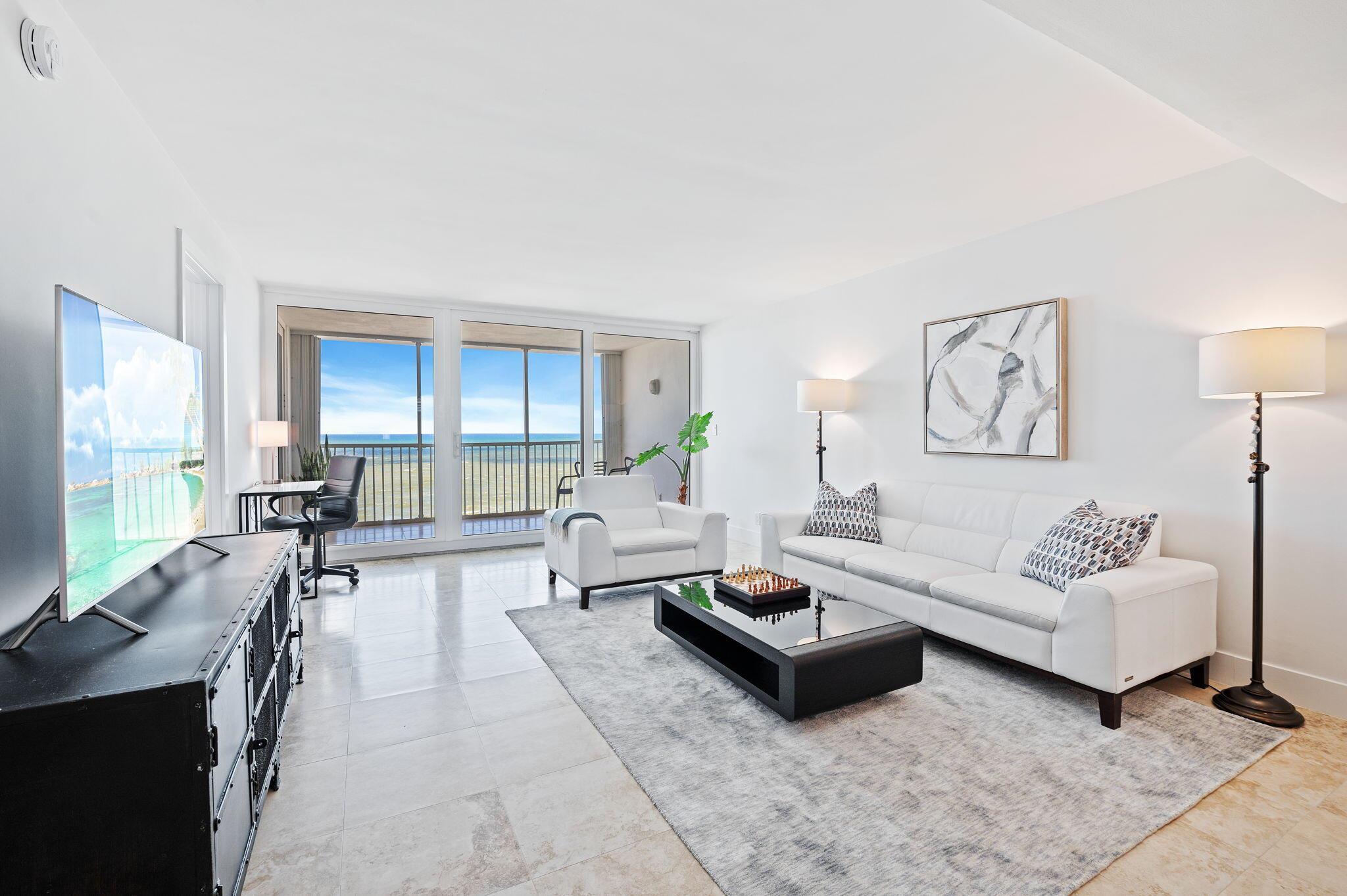 840 Ocean Drive 1105