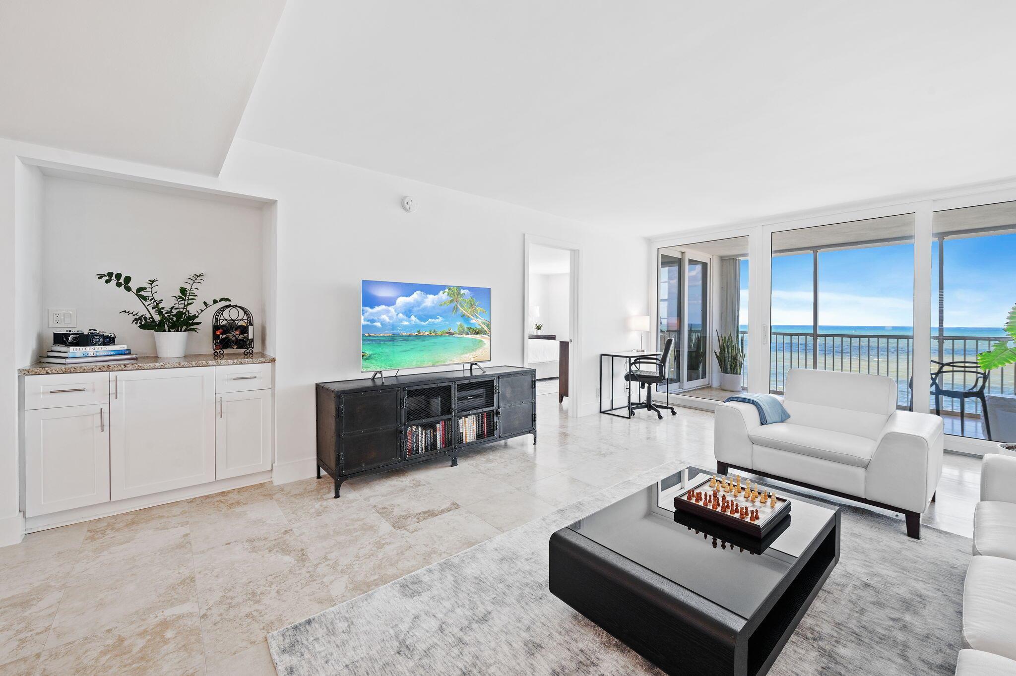 840 Ocean Drive 1105