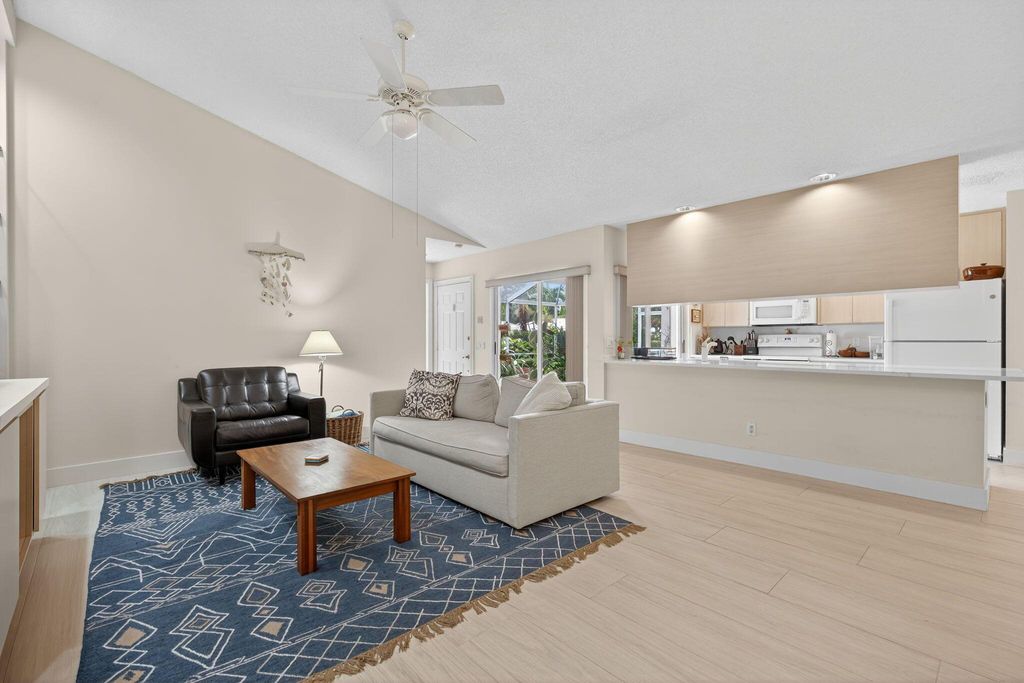 Photo of 502 Silverleaf Oak Court #502, Palm Beach Gardens, FL 33410 (MLS # R11105883)