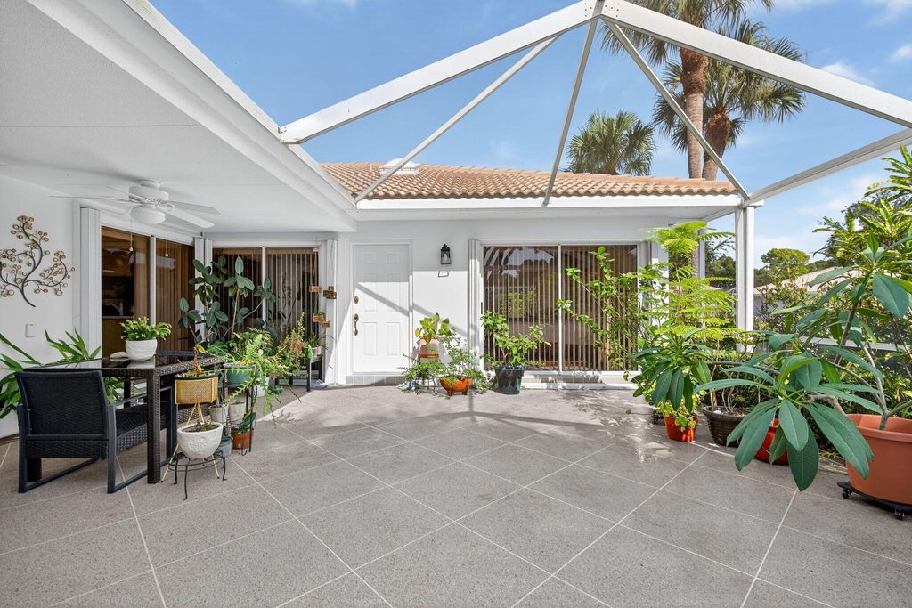 Photo of 502 Silverleaf Oak Court #502, Palm Beach Gardens, FL 33410 (MLS # R11105883)