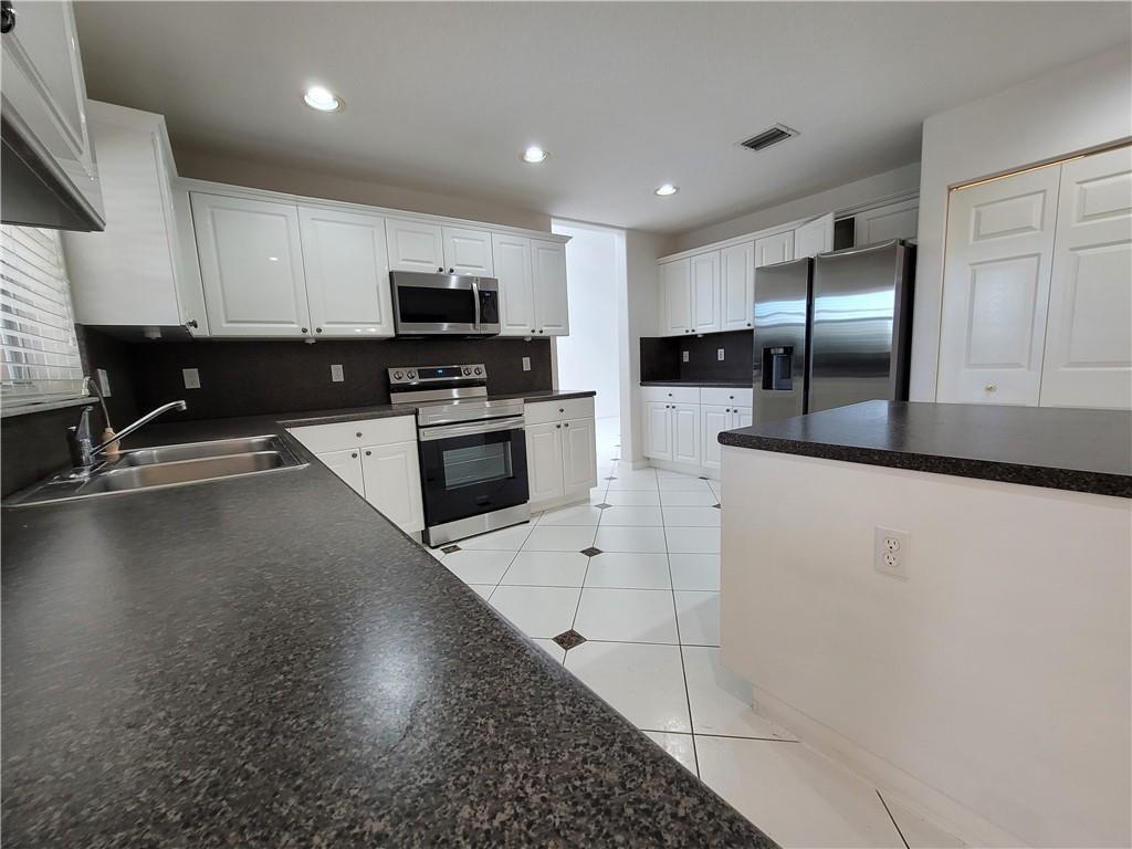 SILVER SHORES (PARCELS H THRU I) - Residential