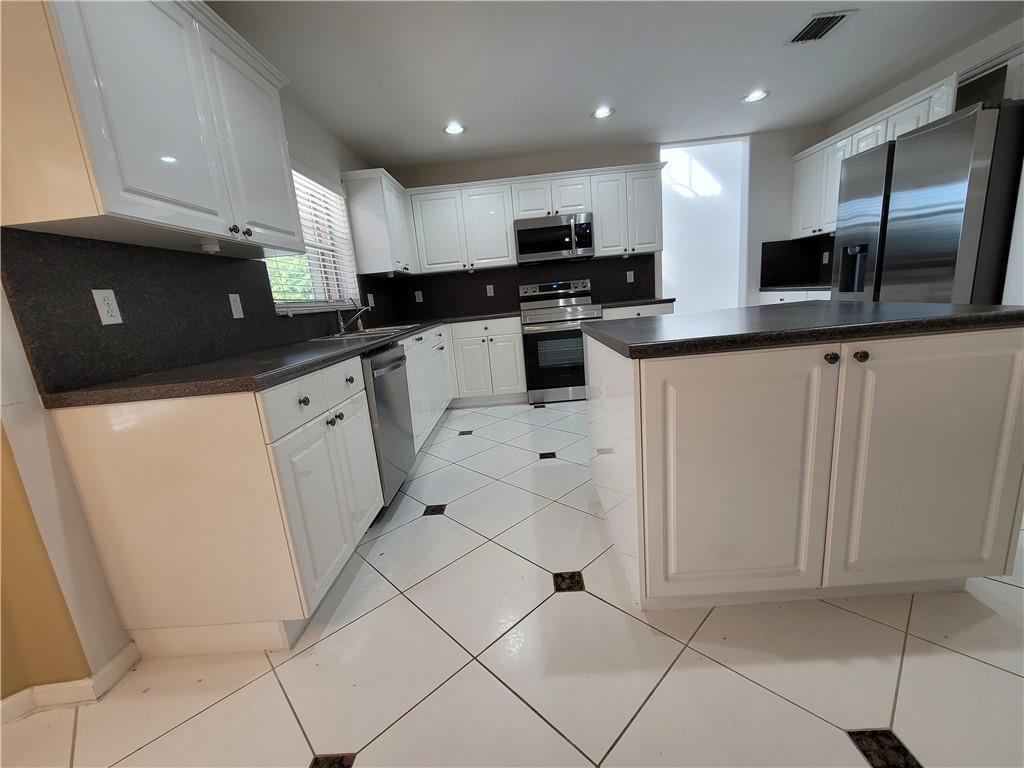 SILVER SHORES (PARCELS H THRU I) - Residential