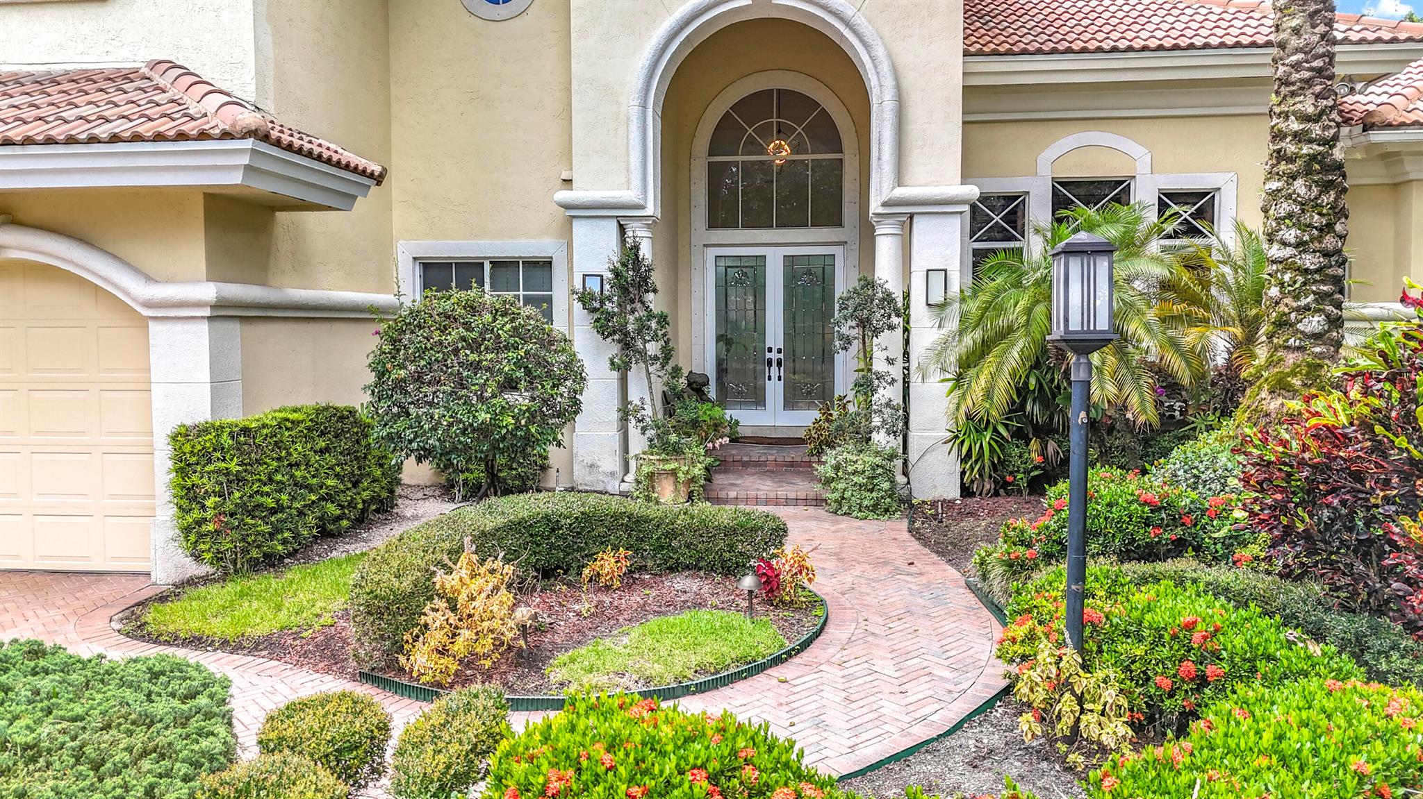 21314 Bellechasse Court, Boca Raton, FL, 33433/$2,655,000 1 21314 Bellechasse Court