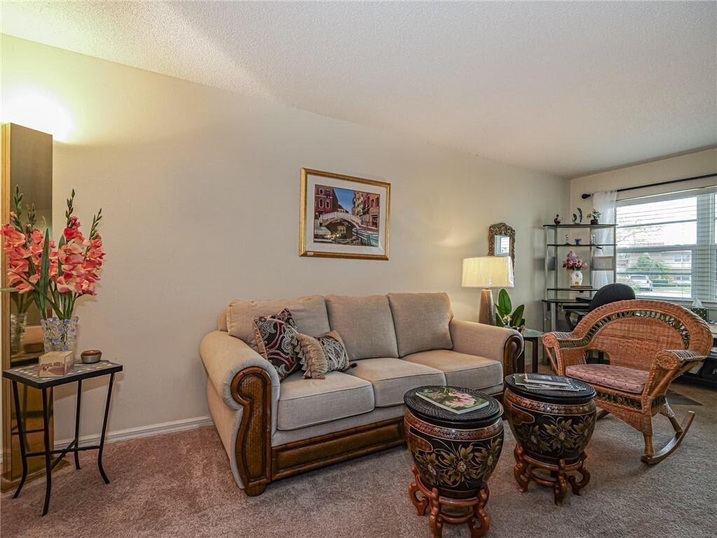 VISTA ROYALE - Residential