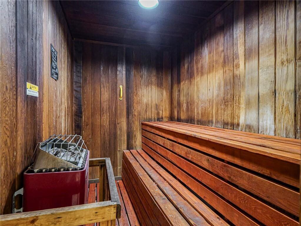 VISTA ROYALE - Residential