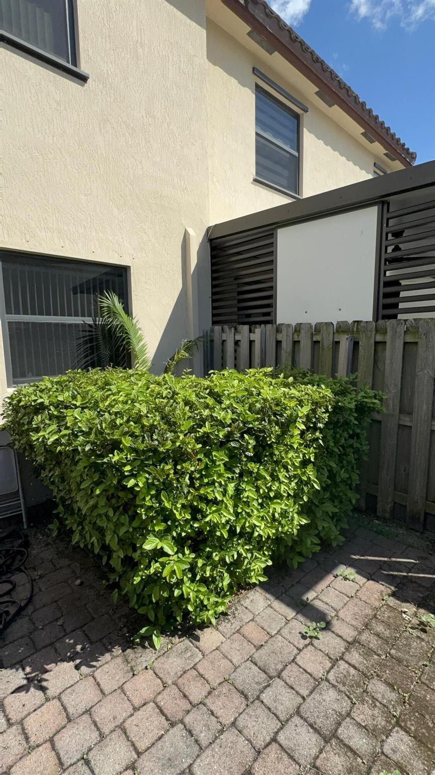 COCO PALM ESTATES - Residential