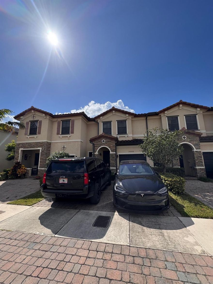 Don't miss the opportunity to own this spacious 3-bedroom, 2.5-bath townhouse built in 2016! Featuring a modern layout and great potential, this home is perfect for a small family. With just a little TLC, you can make it your dream home. Priced to sell--won't last long!