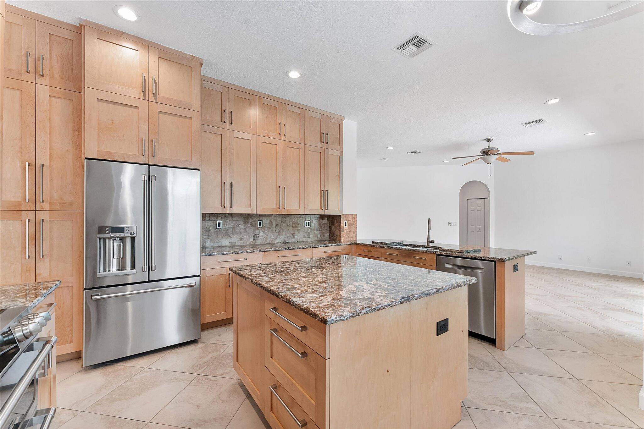 WYNDHAM CIRCLE - Residential