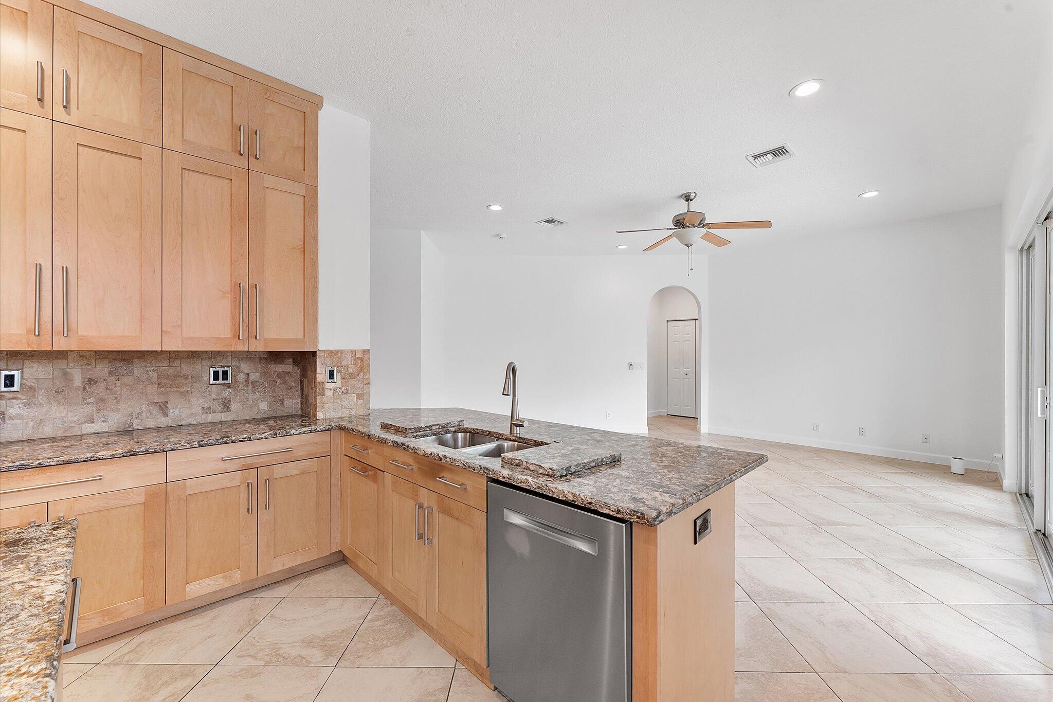 WYNDHAM CIRCLE - Residential