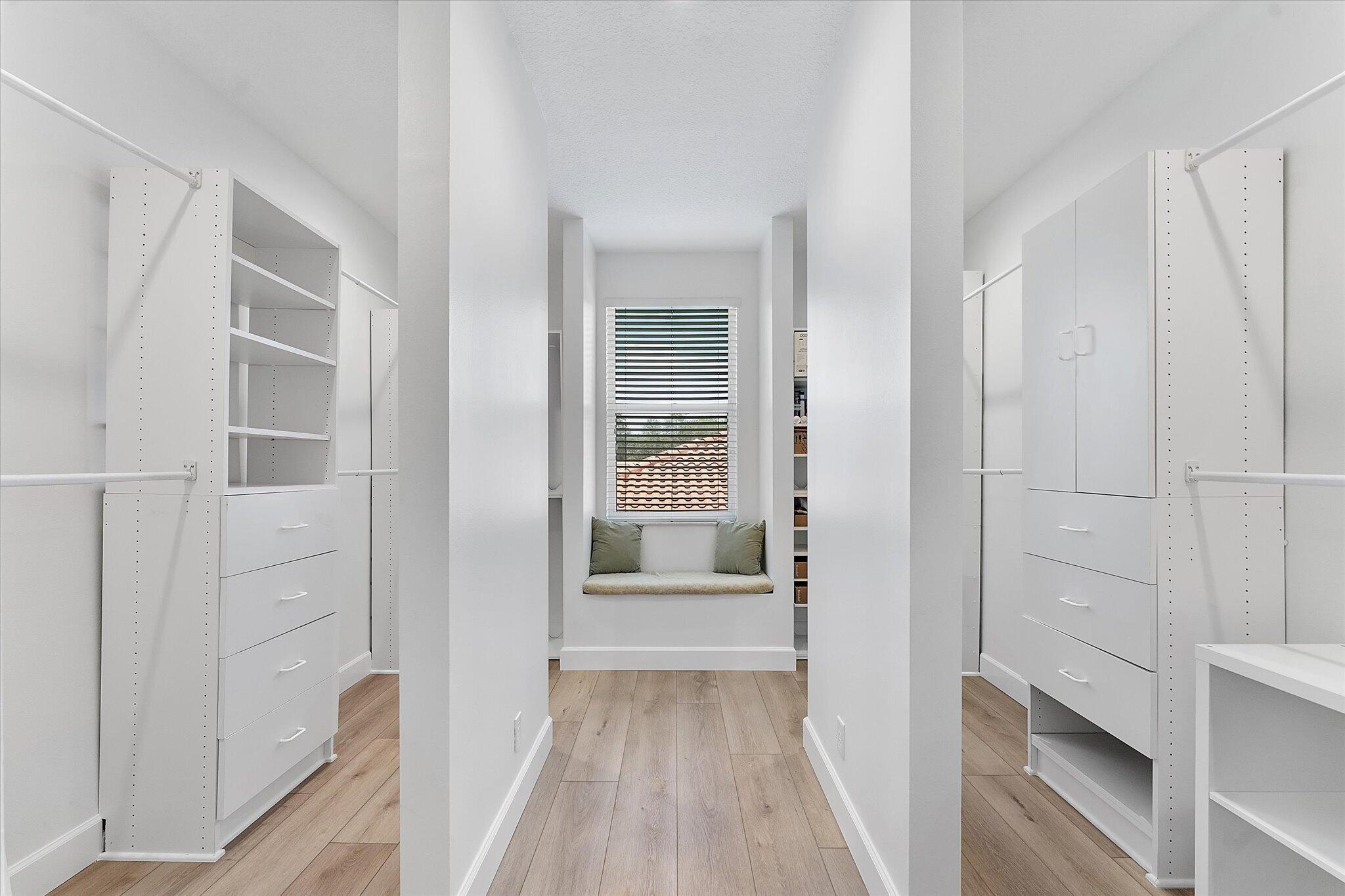 WYNDHAM CIRCLE - Residential