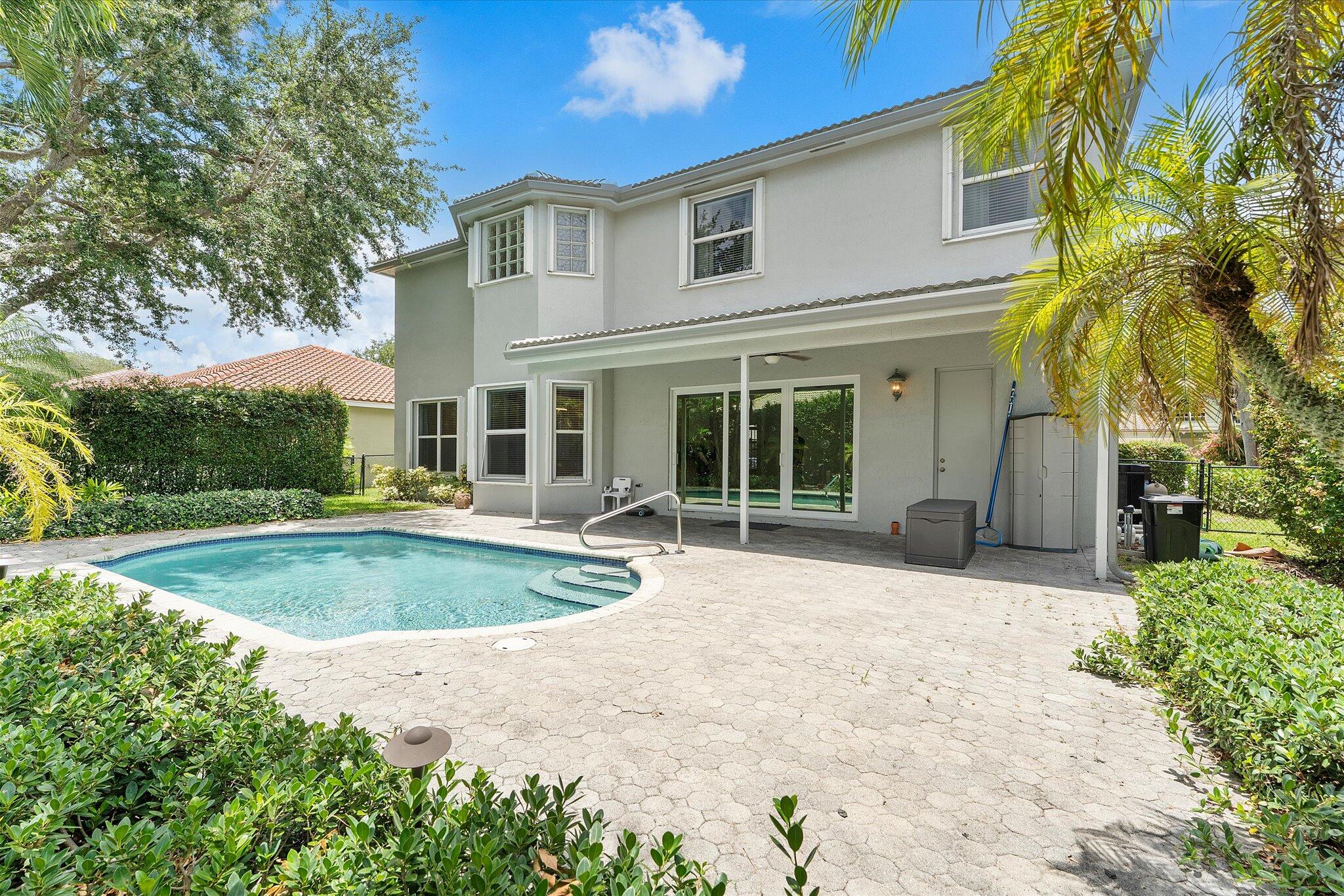 WYNDHAM CIRCLE - Residential