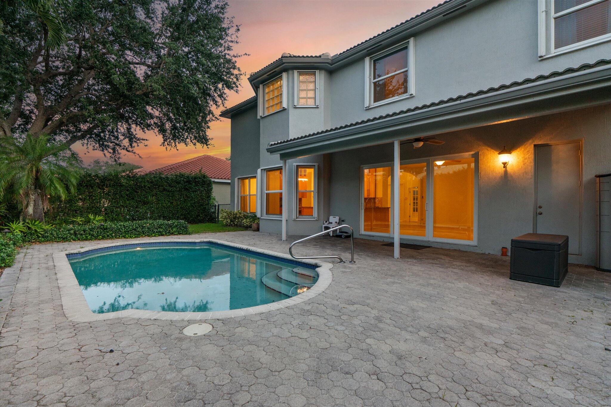 WYNDHAM CIRCLE - Residential