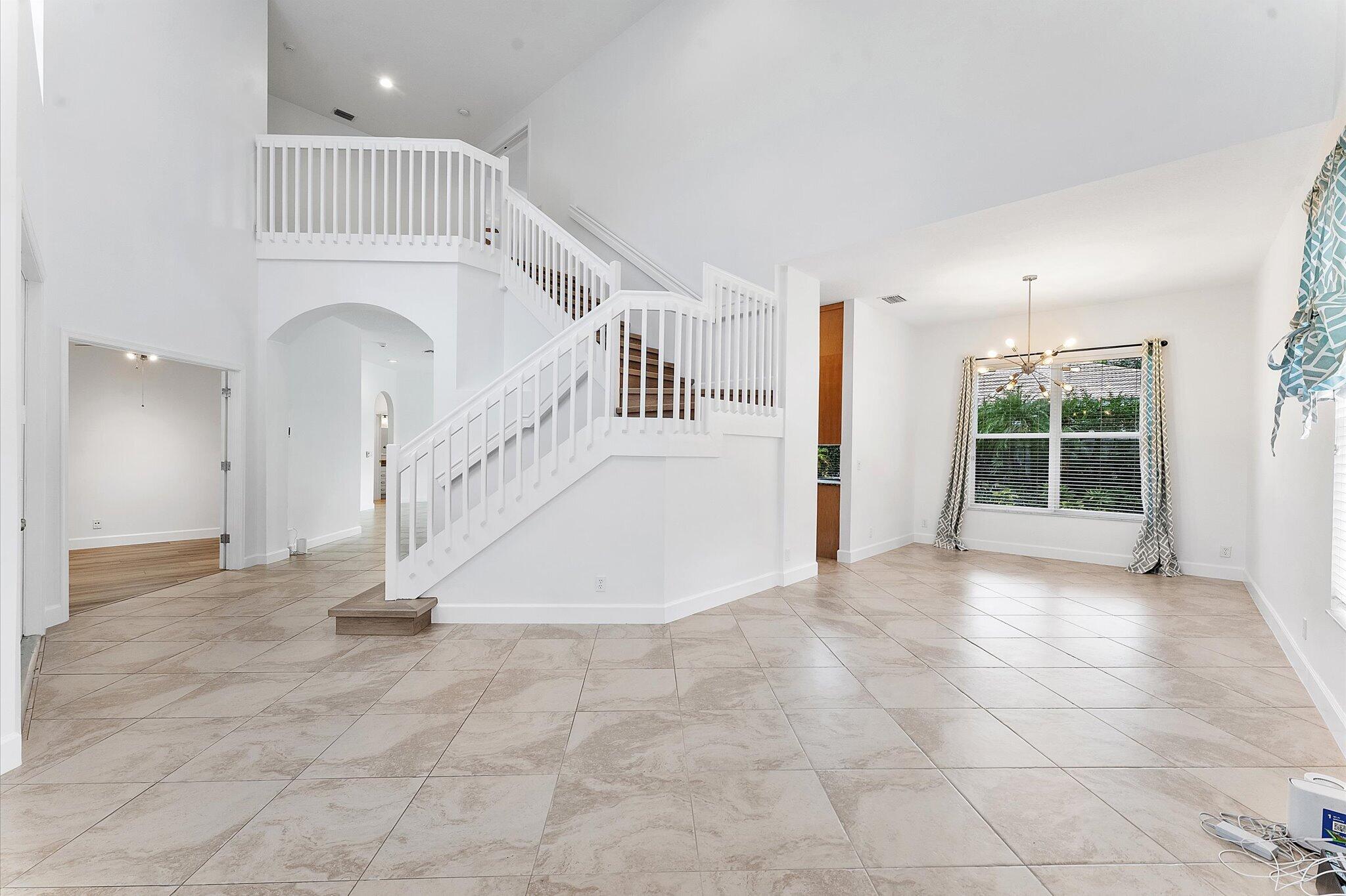 WYNDHAM CIRCLE - Residential