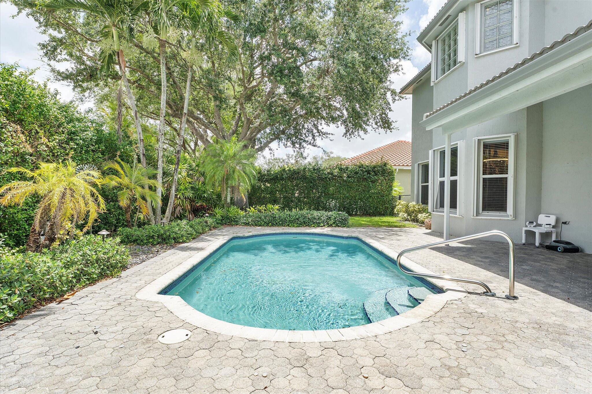 WYNDHAM CIRCLE - Residential