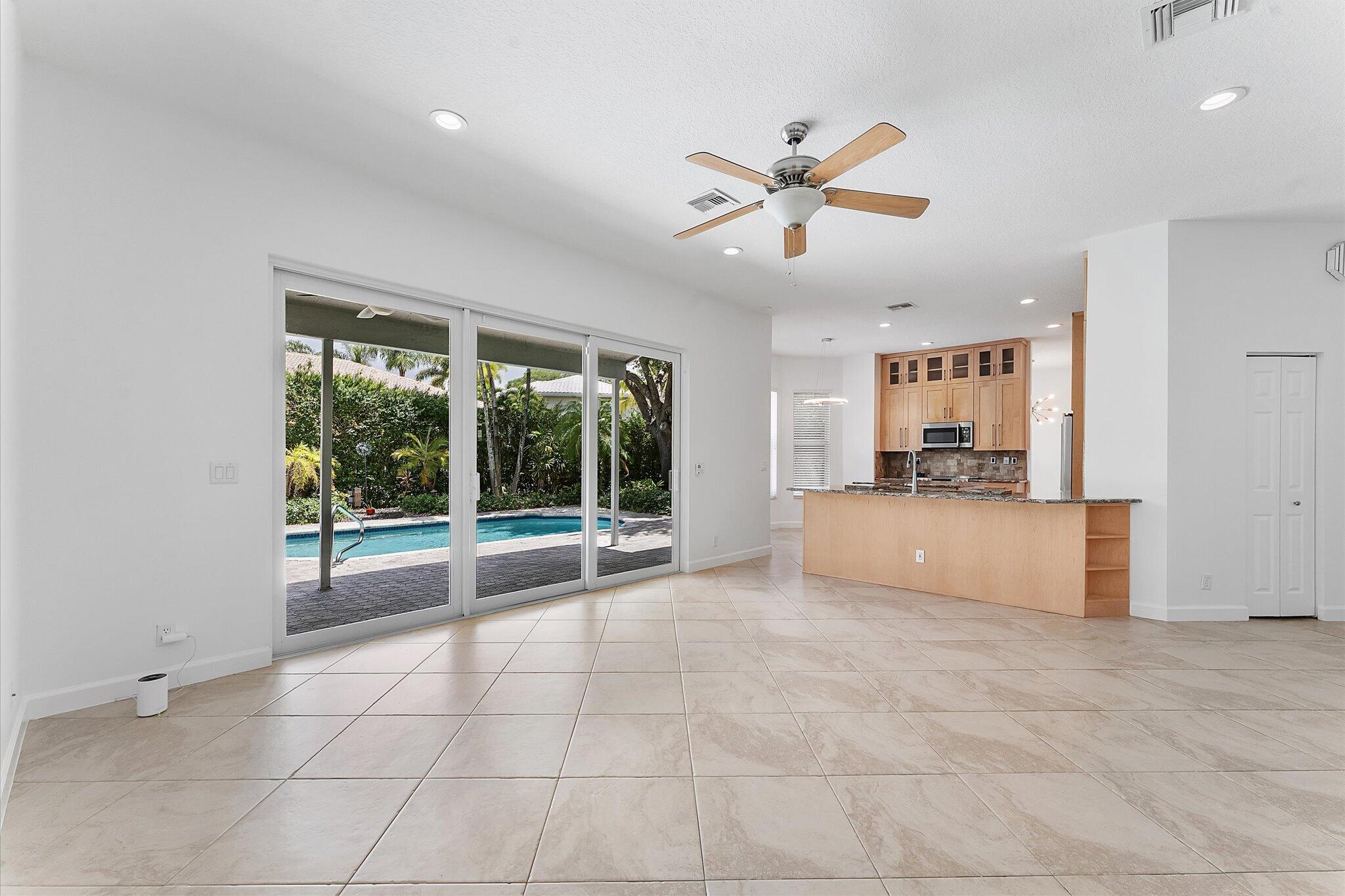 WYNDHAM CIRCLE - Residential
