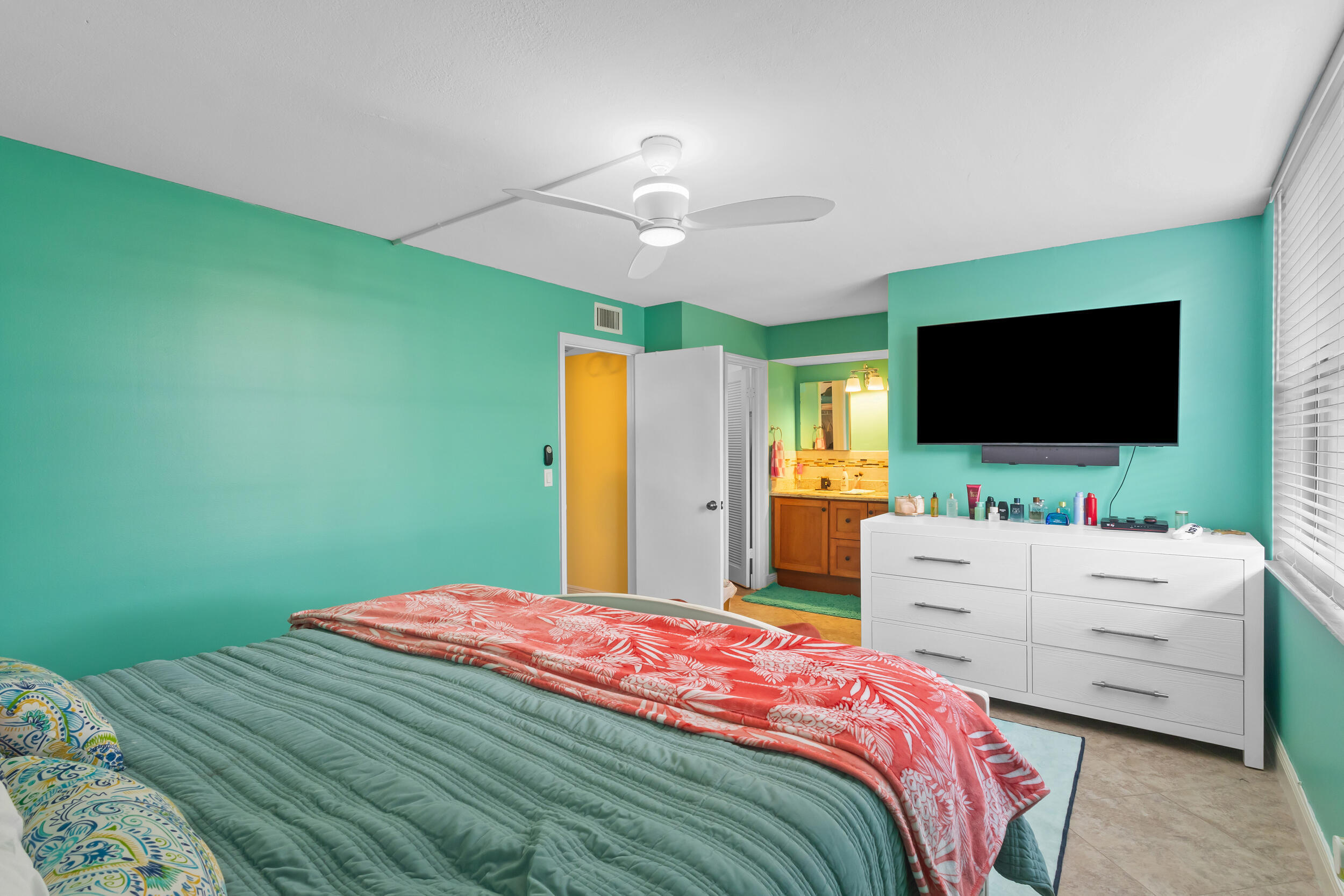 LAVERS DELRAY RACQUET CLUB CONDO - Residential Lease