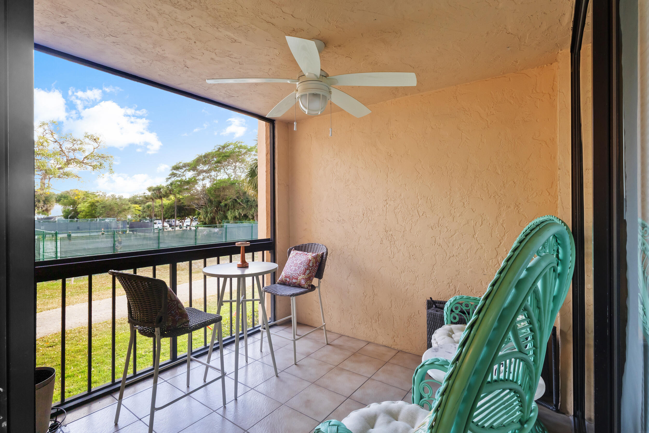 LAVERS DELRAY RACQUET CLUB CONDO - Residential Lease