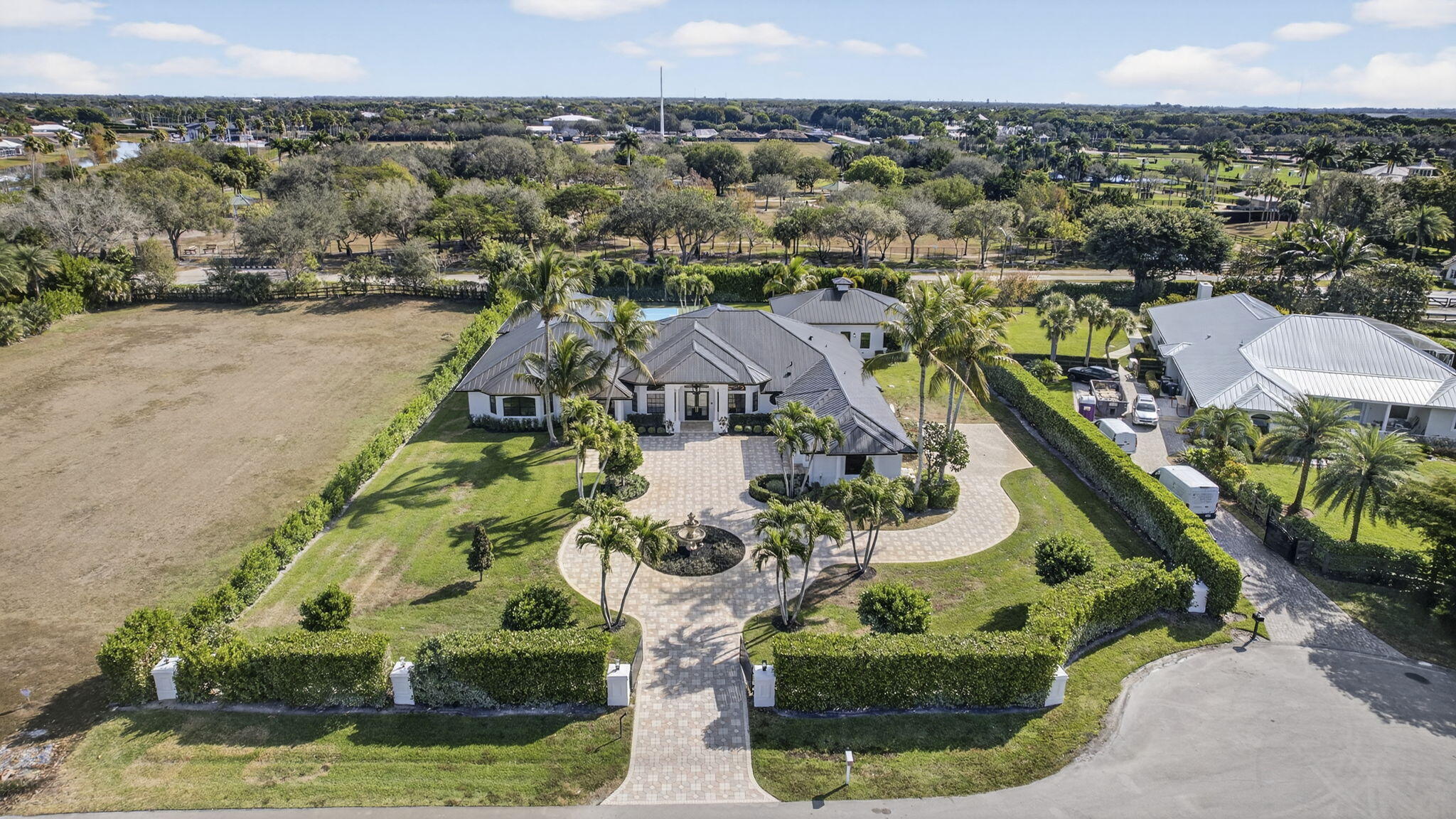 WELLINGTON AERO CLUB OF THE LANDINGS AT WELLINGTON - Residential