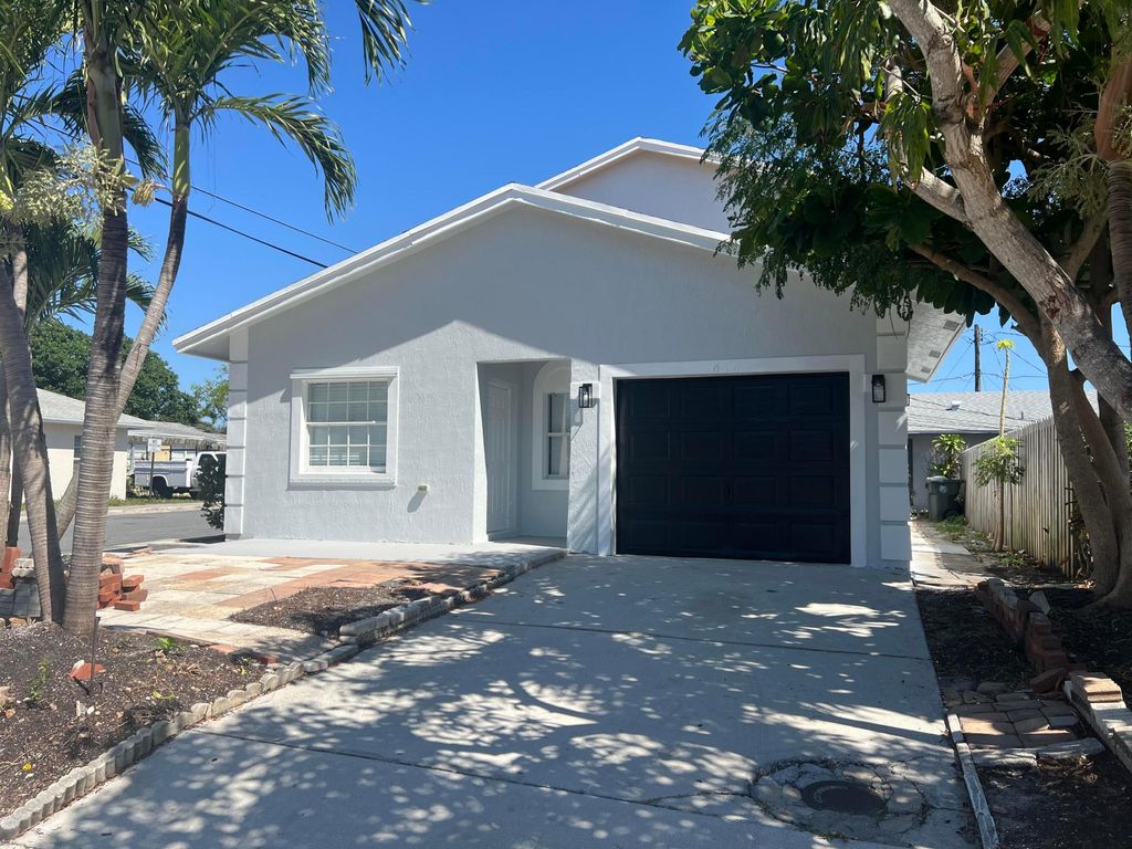 Photo of 656 Latona Avenue, Lake Worth Beach, FL 33460 (MLS # R11083123)