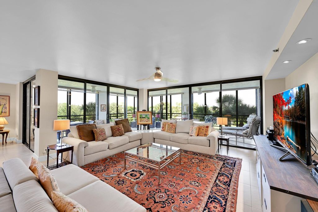 Photo of 7578 Regency Lake Drive #402, Boca Raton, FL 33433 (MLS # F10515639)